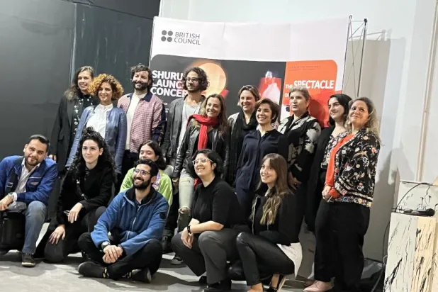 الفريق المنظم لمهرجان «ما بين بين» خلال الإعلان عن فقراته (من المركز البريطاني)