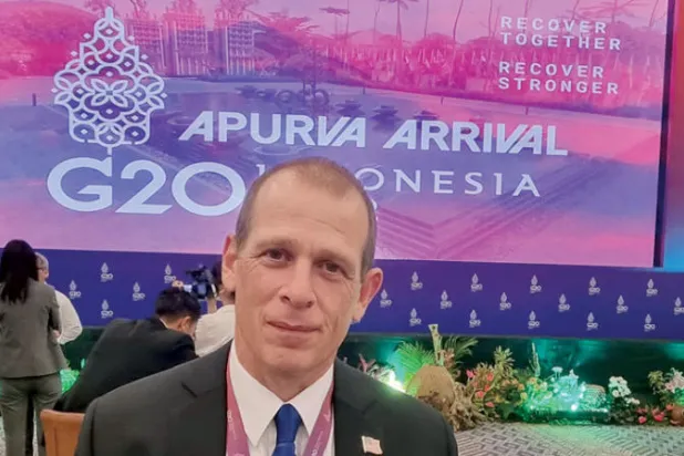 سامويل وربيرغ في المركز الإعلامي لقمة العشرين (الشرق الأوسط)