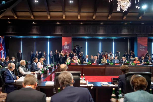 نوّه قادة دول «العشرين» خلال «قمة بالي» بدور السعودية في وضع الفكرة الأولية للصندوق (واس)
