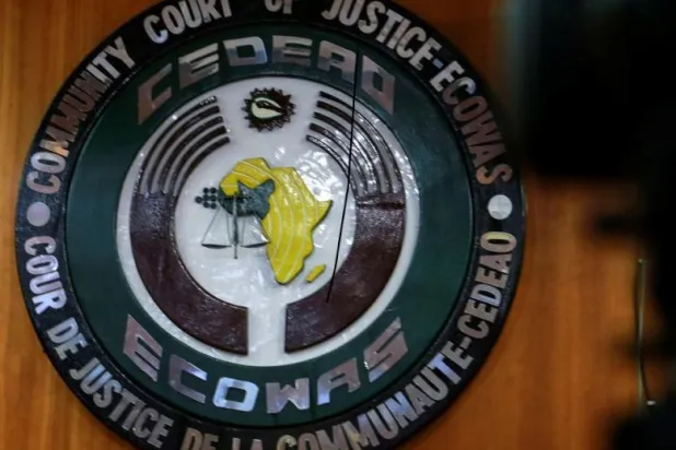 شعار مجموعة «إيكواس» (رويترز)