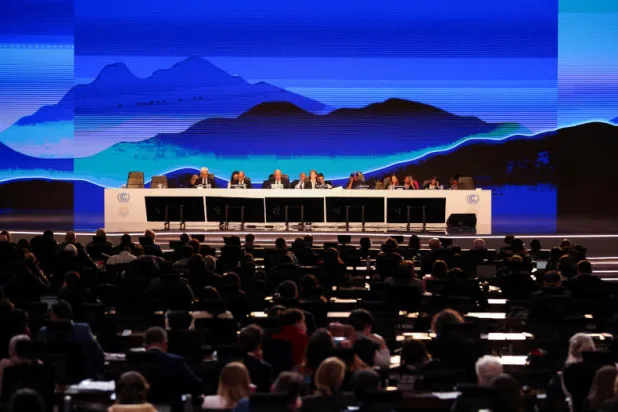 من فعاليات الجلسة الختامية لقمة المناخ (رويترز)