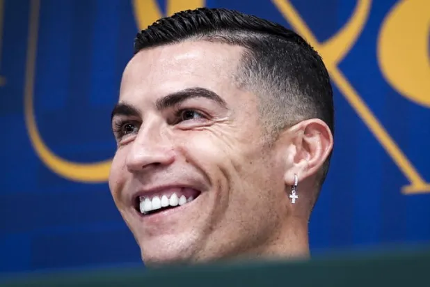 رونالدو خلال تدريبات البرتغال ويبدو جاهزاً على الصعيد البدني (إ.ب.أ)