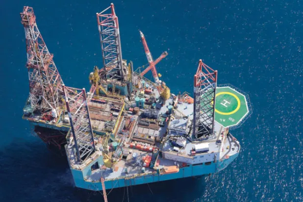 منصة بحرية تابعة لـ«أدنوك» (الشرق الأوسط)