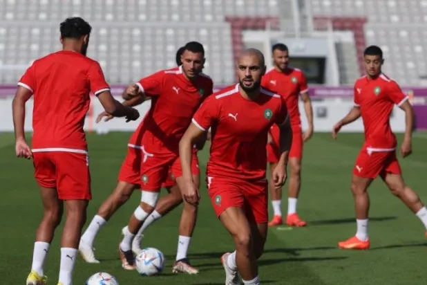 لاعبو المغرب وطموح كبير في تحقيق نتيجة إيجابية أمام كرواتيا (رويترز)