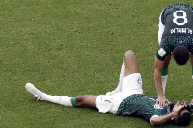 سلمان الفرج يعد ركيزة أساسية من ركائز الأخضر (إ.ب.أ)