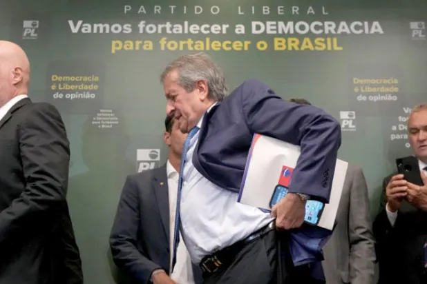 رئيس الحزب الليبرالي فالديمار كوستا نيتو، الموالي لبولسونارو (أ.ب)