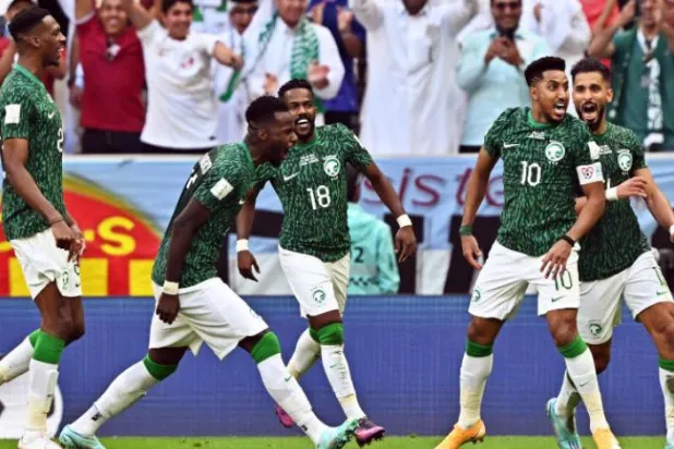 شادی بازیکنان تیم ملی سعودی با دوبل تاریخی در برابر تانگو (EPA)