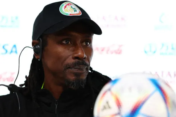 سيسيه مدرب السنغال خلال المؤتمر الصحافي لمباراة قطر (رويترز)