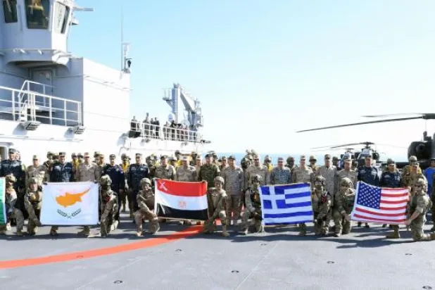 جنود من القوات المشارِكة في التدريب البحري-الجوي «ميدوزا-12» (المتحدث العسكري المصري)