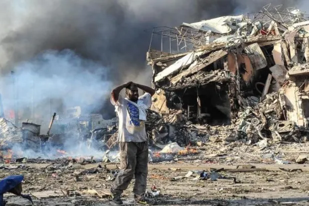 صورة لتفجير إرهابي في أفريقيا (في مقديشو-الصومال) في 14 أكتوبر 2017 (crisisgroup.org)