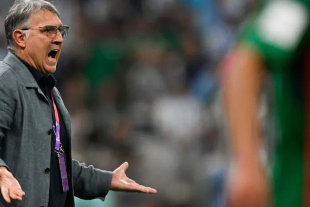 مارتينو كان غاضباً من الخسارة الأرجنتينية (أ.ف.ب)