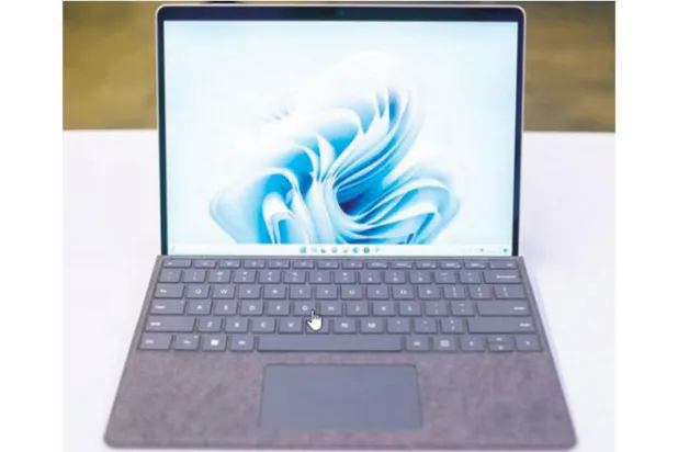 لابتوب «سورفايس برو 9» من «مايكروسوفت»