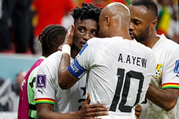 فرحة لاعبي غانا بثلاثيتهم المثيرة في شباك كوريا الجنوبية (أ.ف.ب)