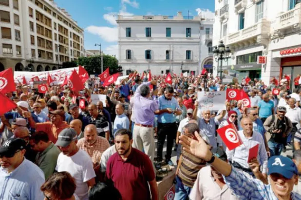 Seçimleri boykot eden Nahda Hareketi destekçileri (Reuters)