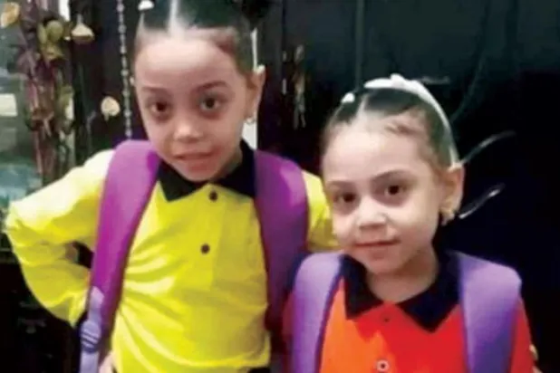 Mısır'da yanlış enjeksiyonun kurbanları olan ‘İman ve Secde’ adlı iki kız kardeşin medyada dolaşan fotoğrafı