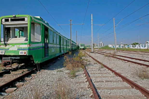 من إضراب في قطاع النقل مطلع الشهر الماضي (أ.ف.ب)