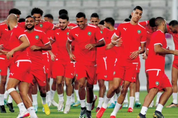 لاعبو المغرب يتدربون بحماس قبل لقاء كندا مفتاحهم نحو ثمن النهائي (رويترز)