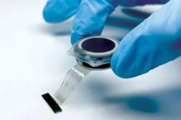 رقاقة الدماغ اللاسلكية (نيورالينك)