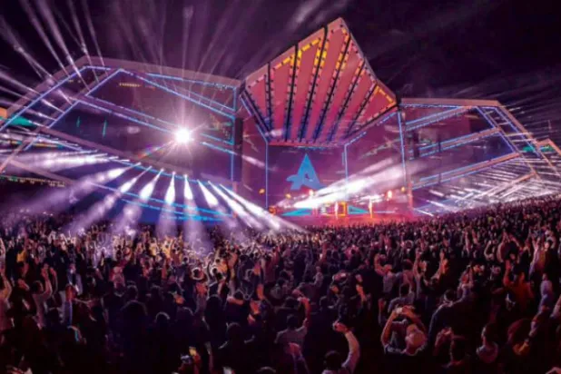 Üç gün boyunca 200'ün üzerinde performans sergilenecek. (Şarku'l Avsat)