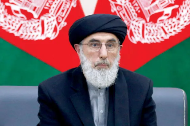 الزعيم الأفغاني قلب الدين حكمتيار (رويترز)