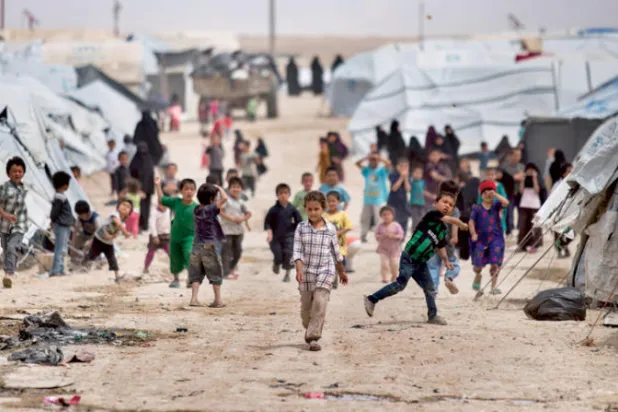 مخيم «الهول» شرق سوريا يؤوي أسر أفراد من تنظيم «داعش» (أ.ب)