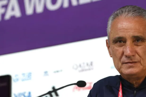 مدرب البرازيل قال إنهم مسؤولون ويتحلون بالأخلاق (إ.ب.أ)