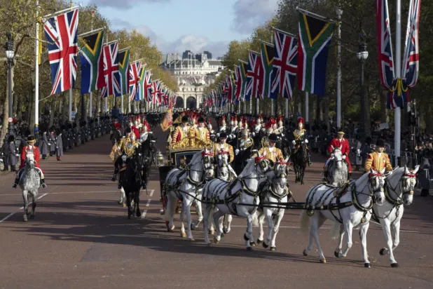 من مظاهر الابهة البريطانية المألوفة (أ.ب)
