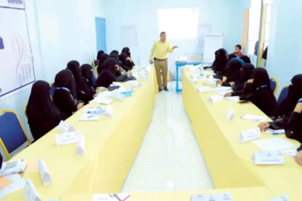 Marib’teki Yemenli kadınlar, Suudi finansmanıyla hayata geçirilen girişimcilik programlarında eğitim aldılar. (Suudi Arabistan'ın Yemen Kalkınma ve Yeniden Yapılandırma Programı)