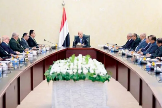 Yemen Başkanlık Konseyi Başkanı Reşad el-Alemi, 4 Aralık’ta Aden’de düzenlenen hükümet toplantısına başkanlık etti. (SABA)