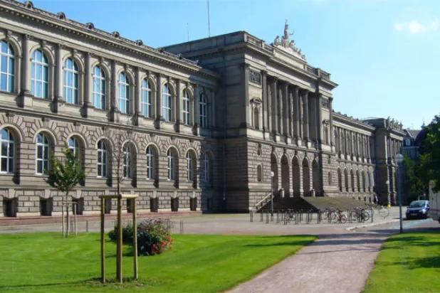 جامعة ستراسبورغ بفرنسا