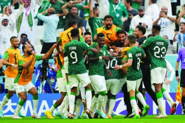 المنتخب السعودي فجر مفاجأة مدوية بعد فوزه على الأرجنتين (أ.ب)