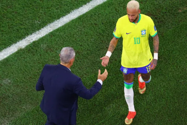 تيتي ونيمار كانا سعيدين بالرباعية في كوريا الجنوبية (رويترز)