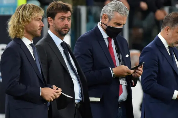 أنييلي رئيس يوفنتوس استقال مؤخراً بسبب المشكلات المالية (رويترز)