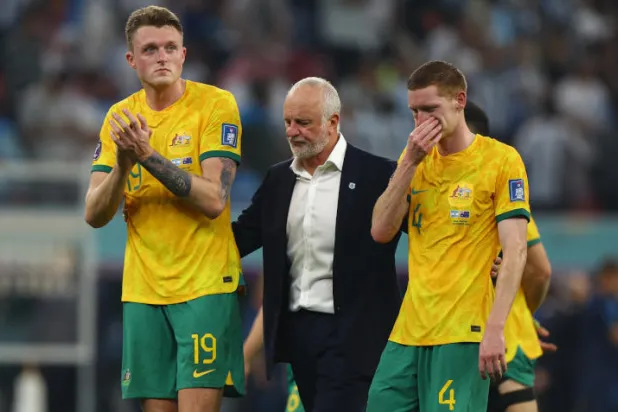 ارنولد قاد استراليا الى دور الـ16 المونديالي (رويترز)