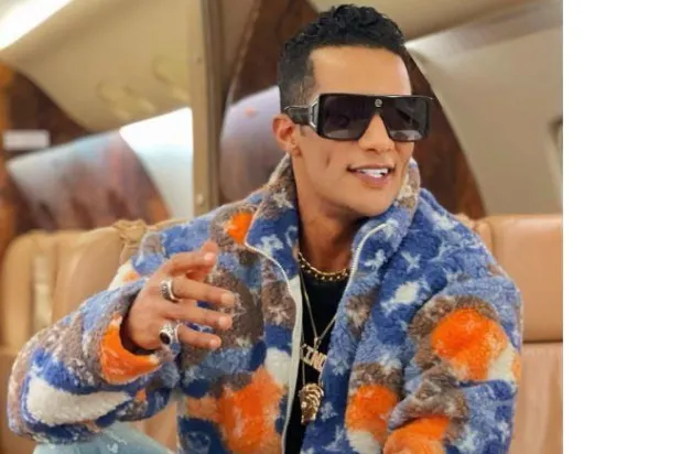 محمد رمضان في الطائرة (إنستغرام)