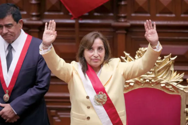 بيرو تنصِّب رئيسة جديدة