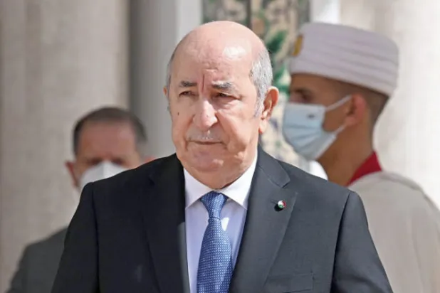 الرئيس تبون طالب بتحسين الحياة العامة من خلال مكافحة الفساد (أ.ف.ب)