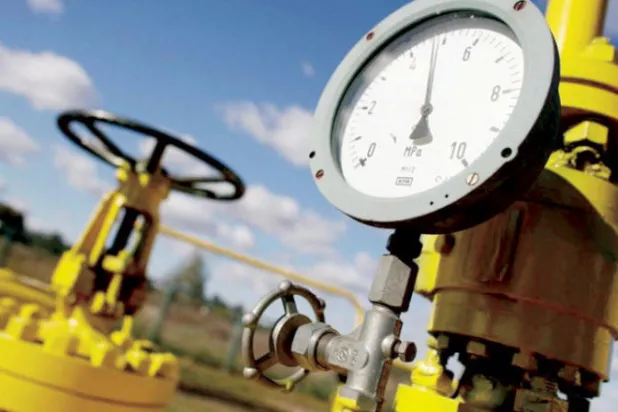عداد قياس ومضخة في خط أنابيب للغاز في ألمانيا (رويترز)