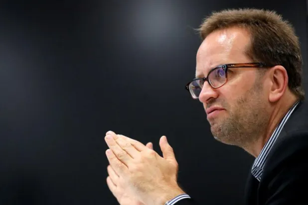 رئيس الوكالة الاتحادية الألمانية للشبكات كلاوس مولر (رويترز)