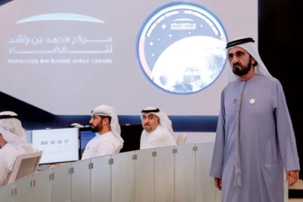 الشيخ محمد بن راشد يتابع المهمة (وام)