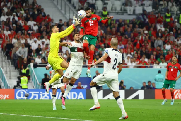 النصيري لحظة تسجيل الهدف في مرمى البرتغال (رويترز)