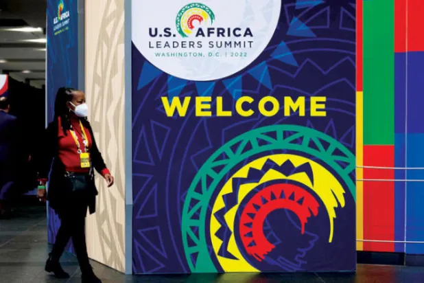 مركز مؤتمرات «والتر إي واشنطن» حيث تعقد القمة الأميركية - الأفريقية (أ.ف.ب)