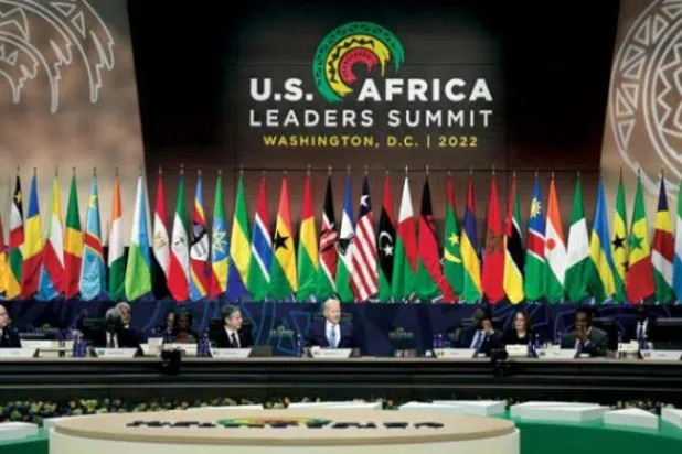 بايدن يتحدث خلال القمة الأميركية - الأفريقية في واشنطن (أ.ف.ب)