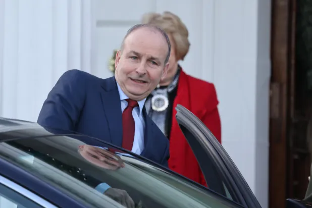 رئيس الوزراء الأيرلندي المستقيل مايكل مارتن (د.ب.أ)