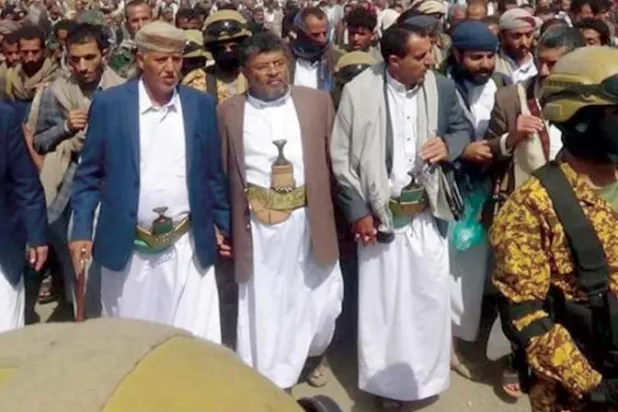 ابن عم زعيم الانقلابيين في اليمن يدعم عناصر في محافظة إب لتعزيز أعمال نهب الأراضي (إعلام حوثي)