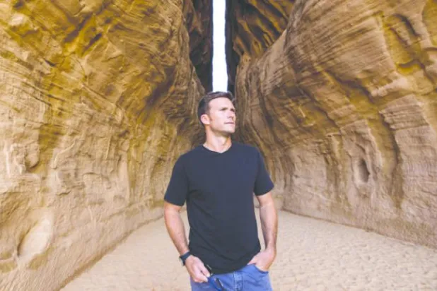 
اسکات ایستوود در منطقه العلا (الشرق الاوسط)