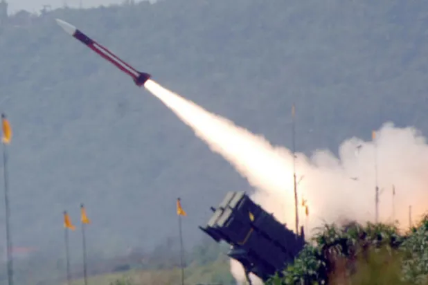 إطلاق صاروخ «باتريوت» خلال مناورات شرق تايوان في 20 يوليو 2006 (أ.ف.ب)