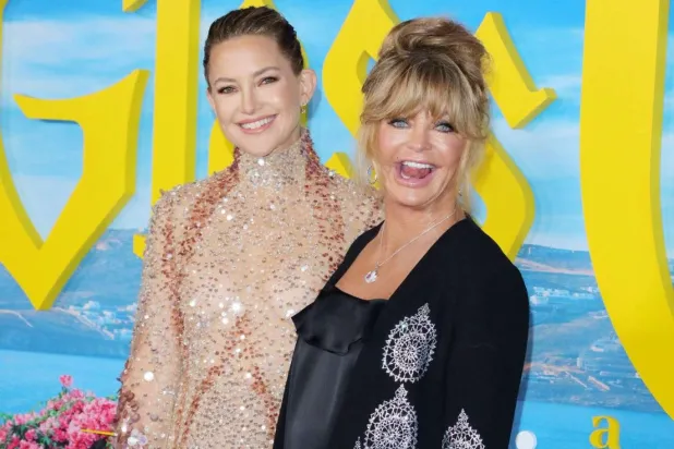 Kate Hudson, son filmi Bıçaklar Çekildi: Gizemli Bir Serüven'in galasına annesi Goldie Hawn'la katılmıştı (Reuters)

