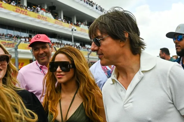 Kimyaları tuttu: Tom Cruise, Shakira'ya çiçek göndermiş