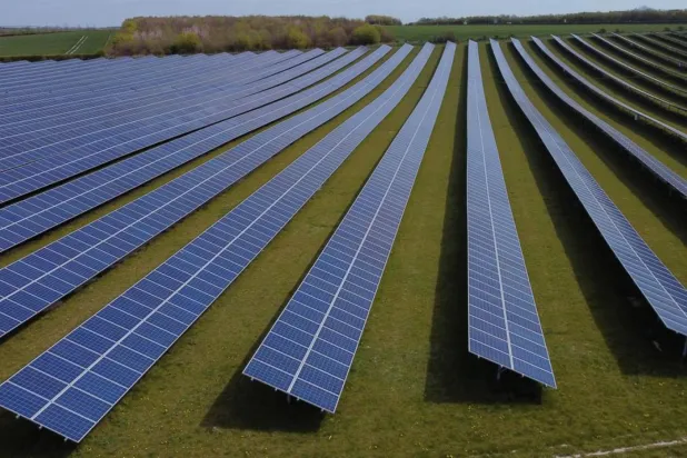 Raporda, temiz enerjinin özellikle iklim kriziyle mücadeledeki önemine de dikkat çekildi (Reuters)